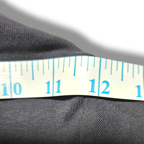 EUC Levi's Red Brand Logo Short Sleeve Rib Baby T-Shirt Sz. M Black - Picture 6 of 9